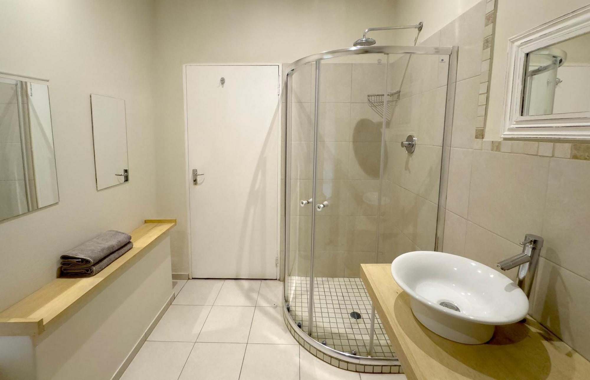 Centurion Guest House And Lodge Ngoại thất bức ảnh